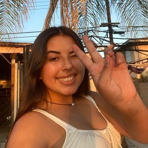 Meet your Posher, Sabrina